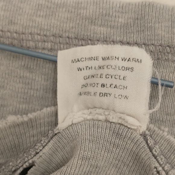 Thrashed Natural Wear Long Sleeve Gray T Shirt GAP - Picture 9 of 9